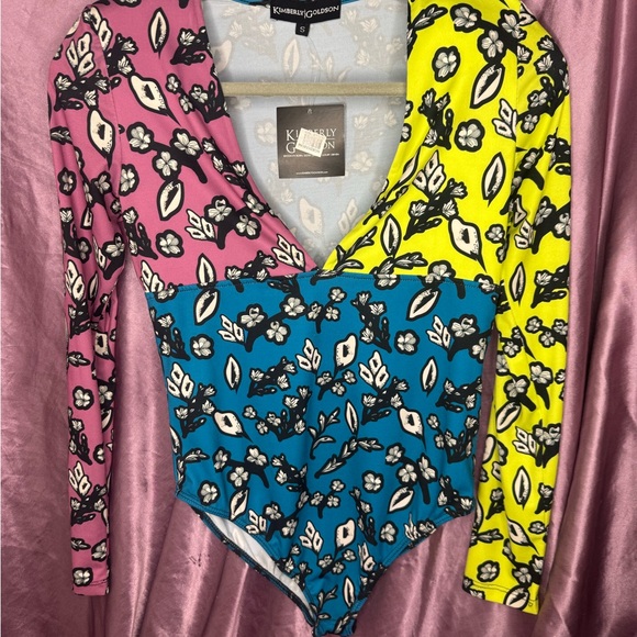 Kimberly Goldson Chlo Mixed Floral Plunge-Neck Bodysuit - Picture 7 of 12